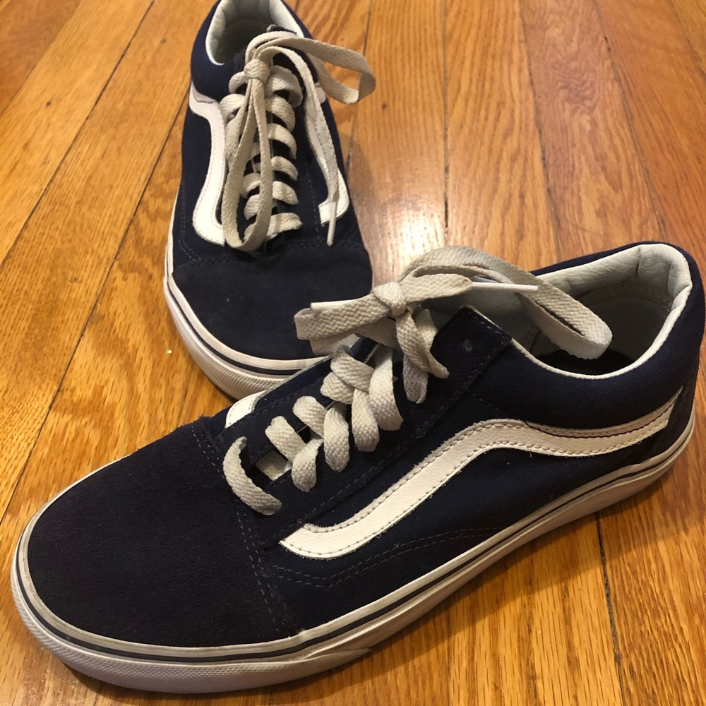 Women’s Vans Old Skool Suede Sneaker